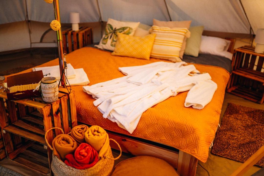 Hotel Glamping Bieszczady Z Jacuzzi I Basenem Solina  Exterior foto