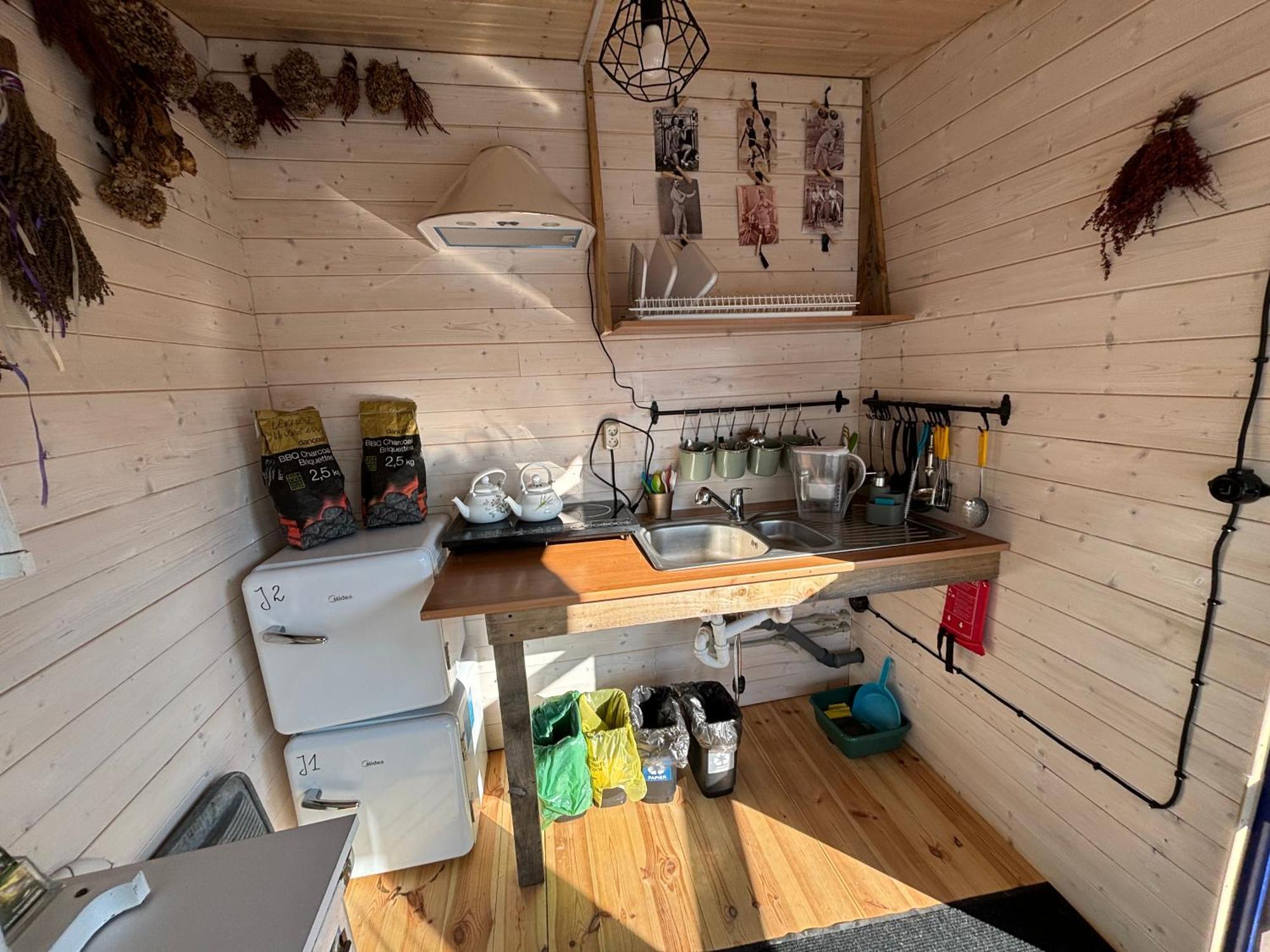 Hotel Glamping Bieszczady Z Jacuzzi I Basenem Solina  Exterior foto