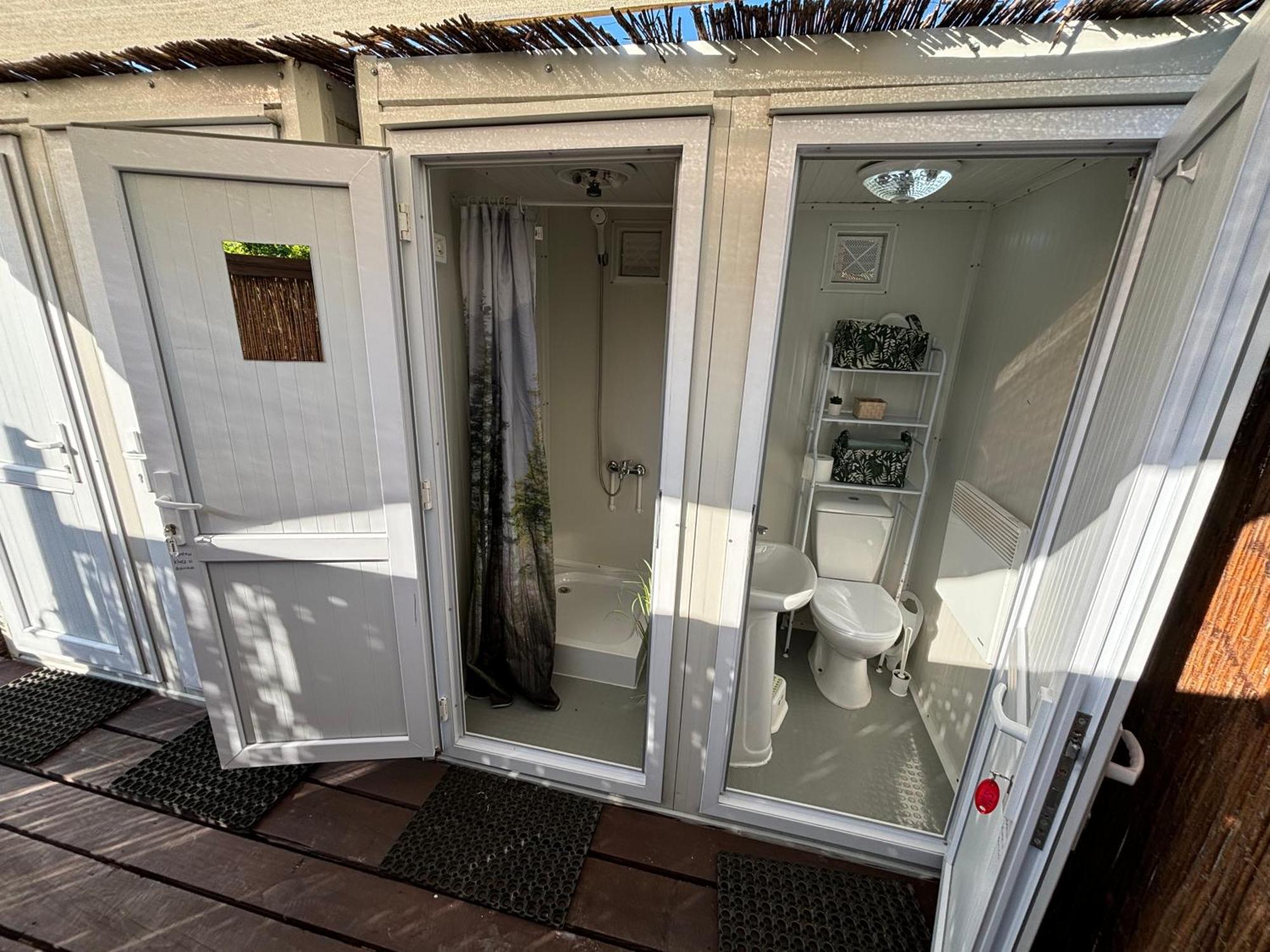 Hotel Glamping Bieszczady Z Jacuzzi I Basenem Solina  Exterior foto